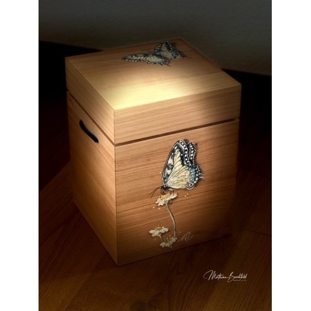 Urne / Schmetterling